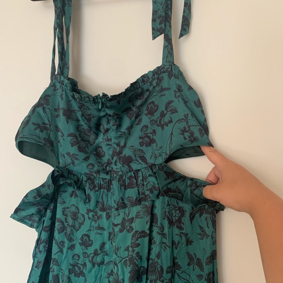 Brand new satin cut out dress - Picture 5 of 7